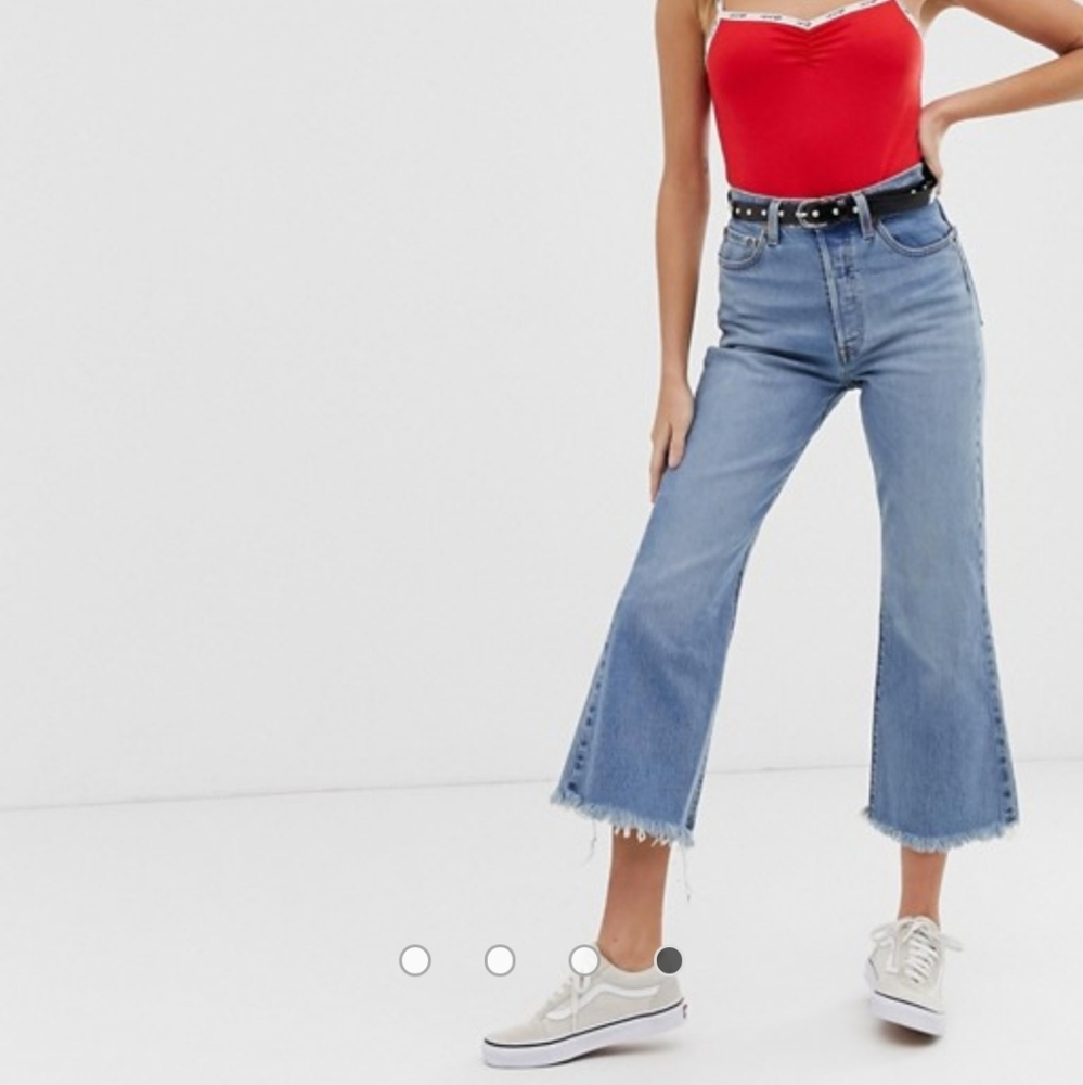 Levi's Ribcage Extra High Rise Flare Cropped Jeans - Picture 4 of 7